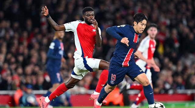 kaiyun-包含欧冠国际比赛日走向成谜，埃因霍温状态回暖，悬念犹存，团队化学反应显著的词条